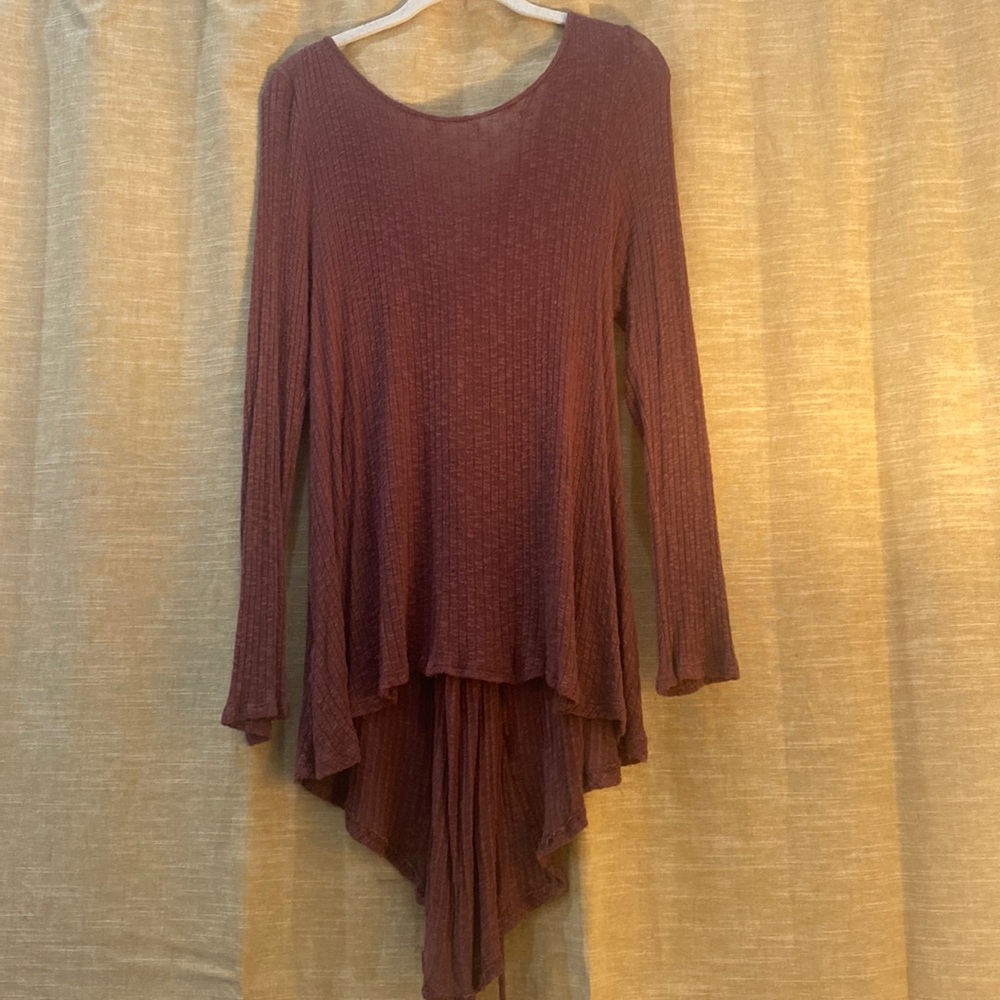 Long sleeve top, ties in back!